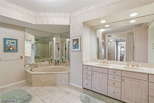 4401 Gulf Shore BLVD N 1206, Naples, FL 34103