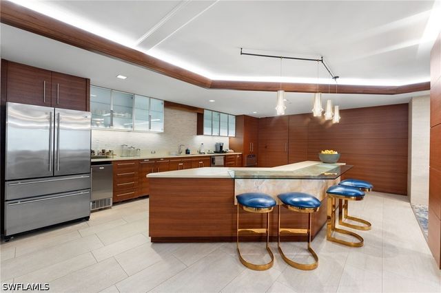 4401 Gulf Shore BLVD N 1206, Naples, FL 34103