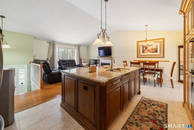 1020 Shepard Avenue, Hamden, CT 06514