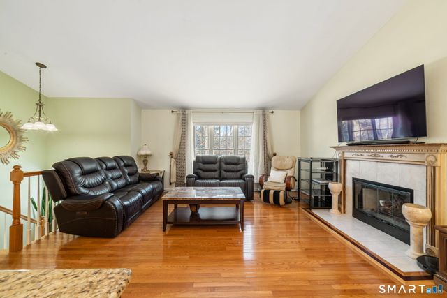 1020 Shepard Avenue, Hamden, CT 06514