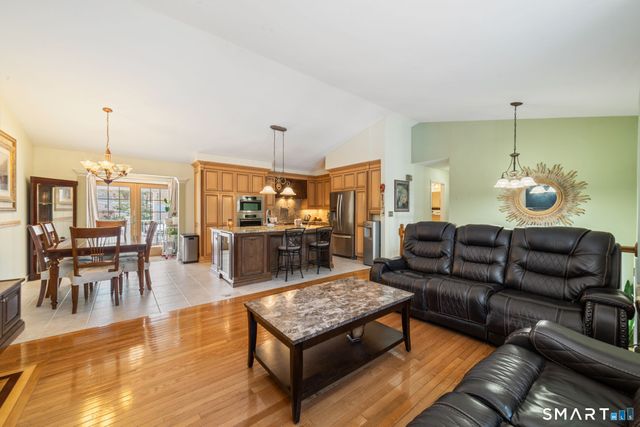 1020 Shepard Avenue, Hamden, CT 06514