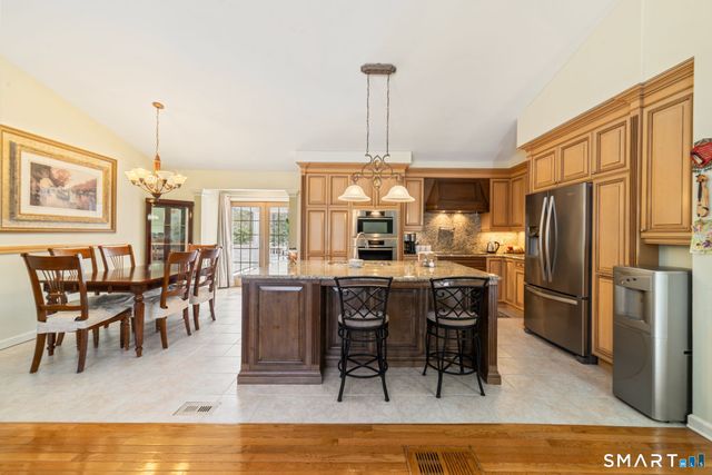 1020 Shepard Avenue, Hamden, CT 06514