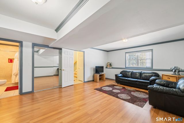 1020 Shepard Avenue, Hamden, CT 06514