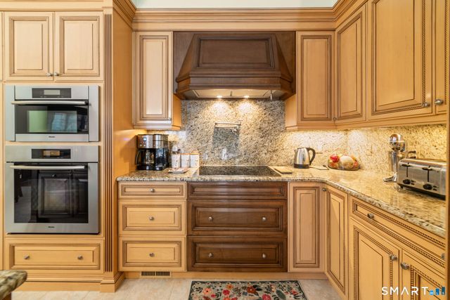 1020 Shepard Avenue, Hamden, CT 06514