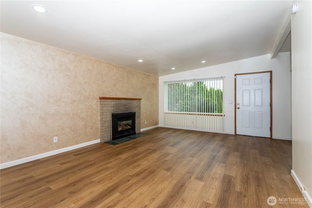 31610 7th Place S, Federal Way, WA 98003