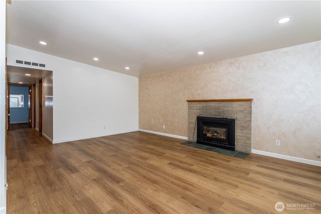 31610 7th Place S, Federal Way, WA 98003
