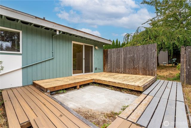 31610 7th Place S, Federal Way, WA 98003
