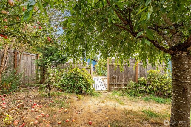 31610 7th Place S, Federal Way, WA 98003