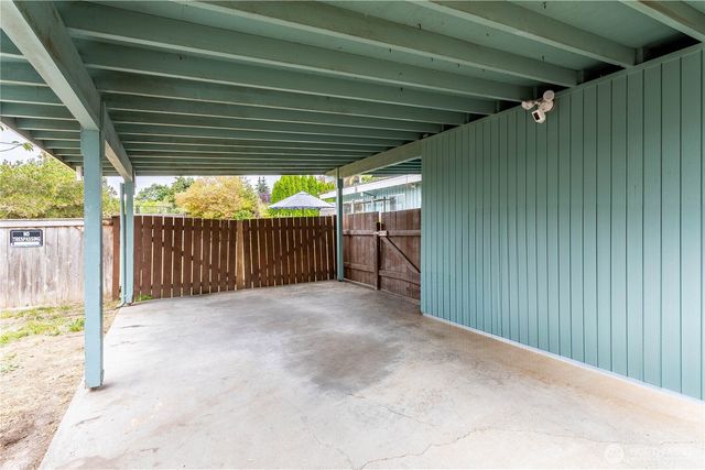 31610 7th Place S, Federal Way, WA 98003