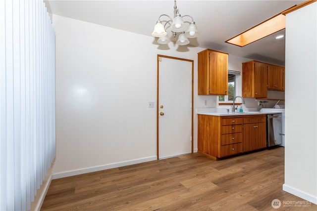 31610 7th Place S, Federal Way, WA 98003