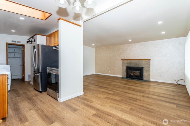 31610 7th Place S, Federal Way, WA 98003