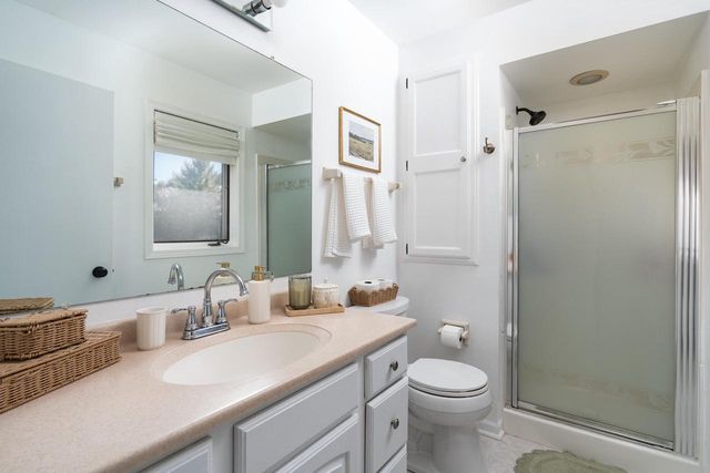 9541 W Ruby AVENUE, Wauwatosa, WI 53225
