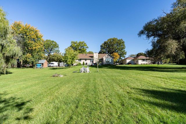 9541 W Ruby AVENUE, Wauwatosa, WI 53225