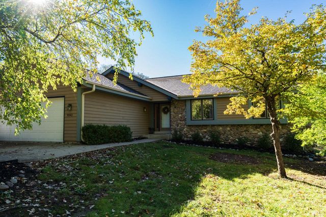 9541 W Ruby AVENUE, Wauwatosa, WI 53225