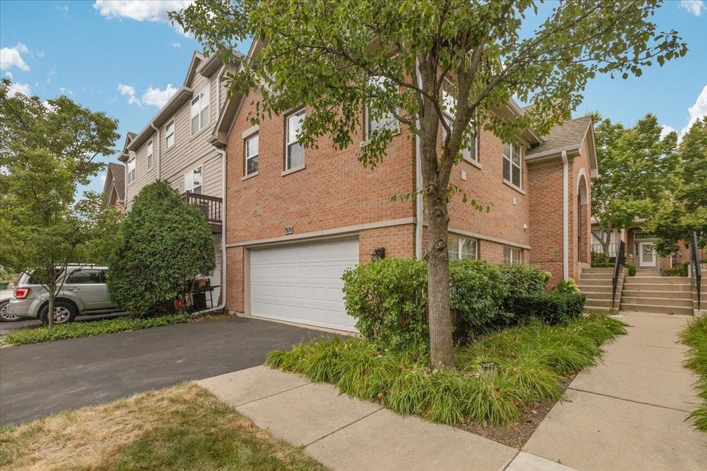7509 Frontage Road, Skokie, IL 60077