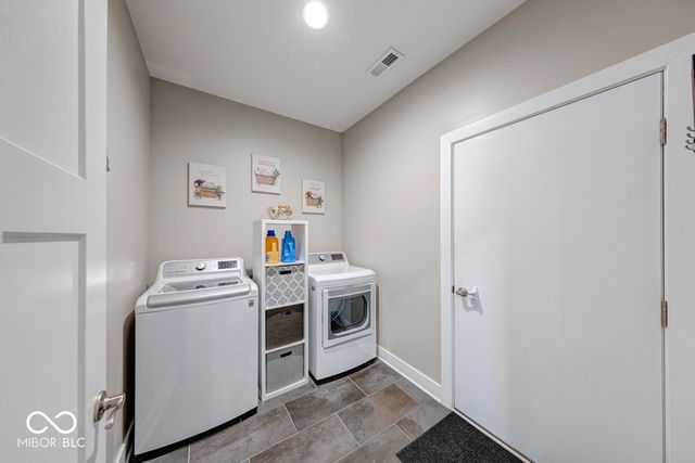 662 S Sobota Way, Trafalgar, IN 46181