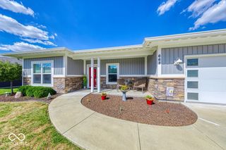 662 S Sobota Way, Trafalgar, IN 46181