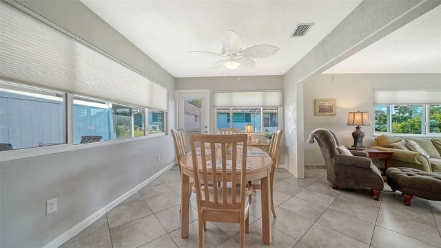 2657 RIVERBLUFF PARKWAY V122, Sarasota, FL 34231