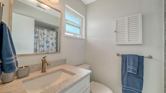 2657 RIVERBLUFF PARKWAY V122, Sarasota, FL 34231