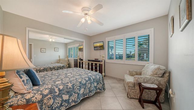 2657 RIVERBLUFF PARKWAY V122, Sarasota, FL 34231
