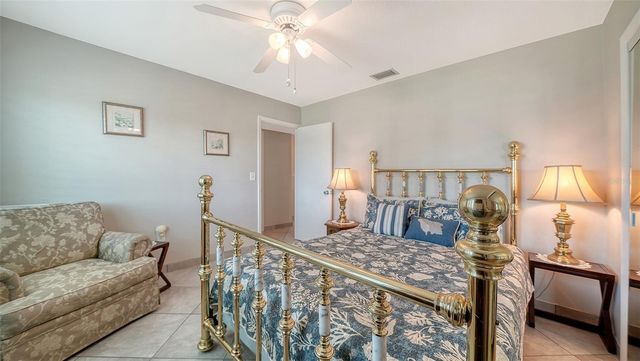 2657 RIVERBLUFF PARKWAY V122, Sarasota, FL 34231