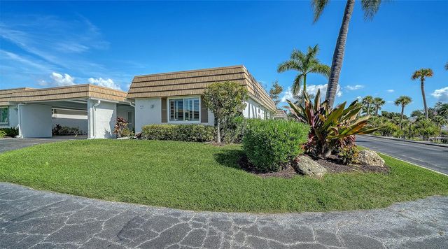 2657 RIVERBLUFF PARKWAY V122, Sarasota, FL 34231