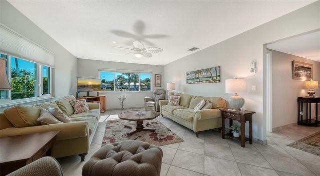 2657 RIVERBLUFF PARKWAY V122, Sarasota, FL 34231