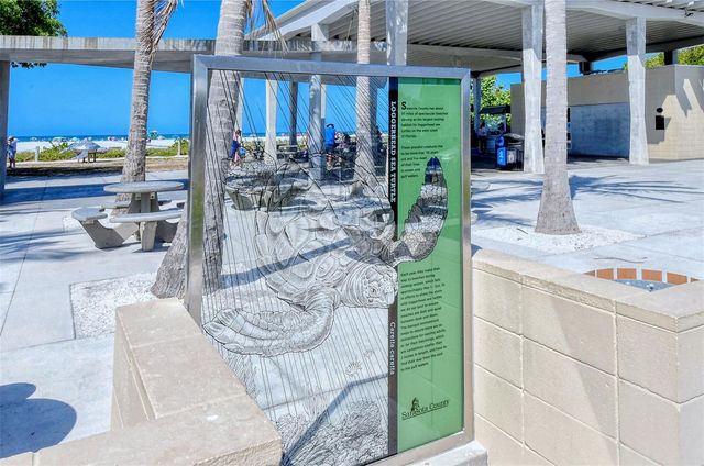 2657 RIVERBLUFF PARKWAY V122, Sarasota, FL 34231