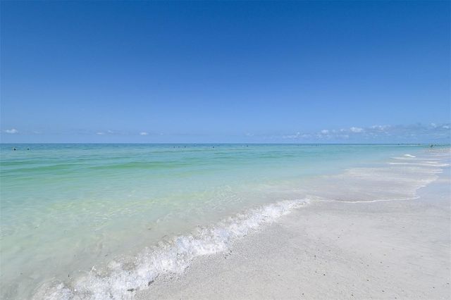 2657 RIVERBLUFF PARKWAY V122, Sarasota, FL 34231