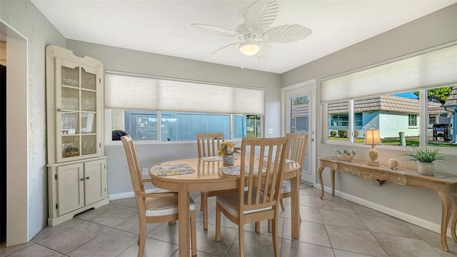 2657 RIVERBLUFF PARKWAY V122, Sarasota, FL 34231