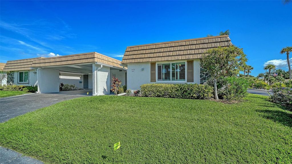 2657 RIVERBLUFF PARKWAY V122, Sarasota, FL 34231