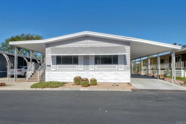 2130 Sunset 134, Vista, CA 92081