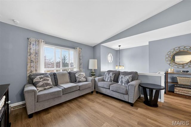 1973 Tealwood Cove Drive, Florissant, MO 63031