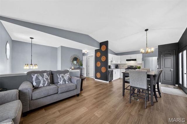 1973 Tealwood Cove Drive, Florissant, MO 63031