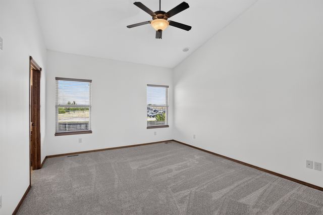 5216 N Colonial, Bel Aire, KS 67226