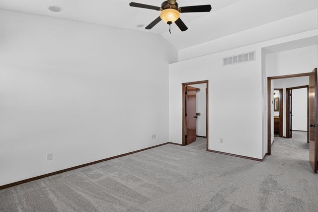 5216 N Colonial, Bel Aire, KS 67226
