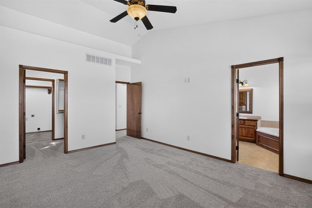 5216 N Colonial, Bel Aire, KS 67226