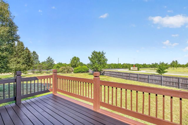 5216 N Colonial, Bel Aire, KS 67226
