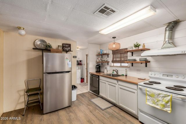 1307 S Hale Drive, Apache Junction, AZ 85120