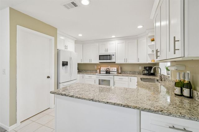 2306 LANCASTER DRIVE, Sun City Center, FL 33573