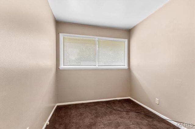 219 Presley Drive, St Louis, MO 63137