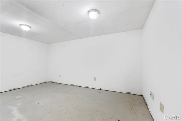 219 Presley Drive, St Louis, MO 63137