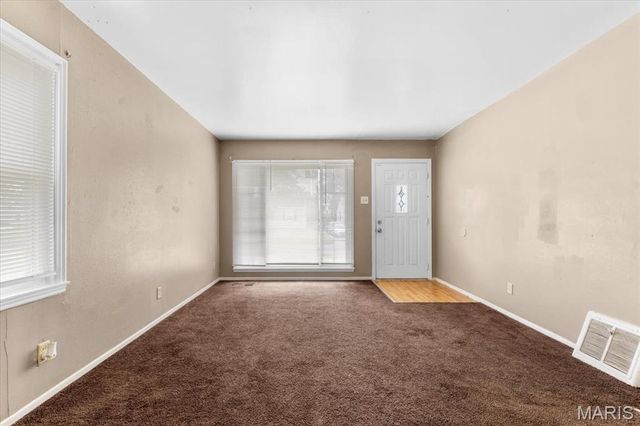 219 Presley Drive, St Louis, MO 63137