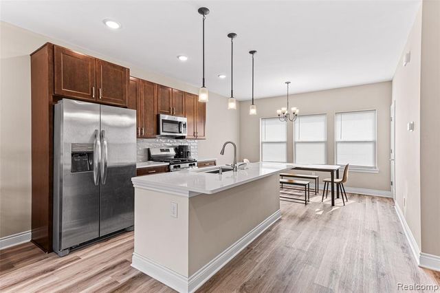 4837 Lismore Lane, Troy, MI 48085