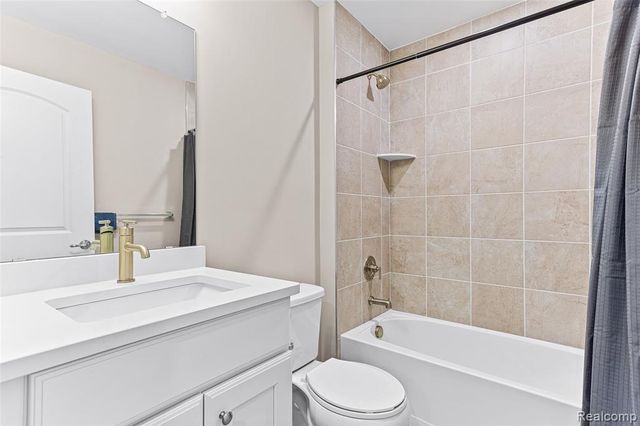4837 Lismore Lane, Troy, MI 48085