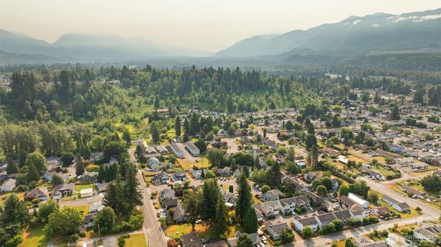 703 Salmon Run Street, Sultan, WA 98294