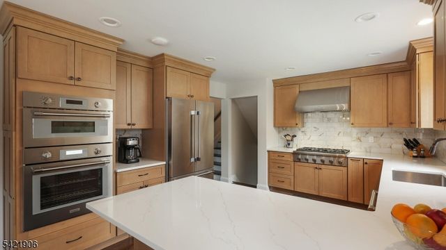 401 Poe Ave, Westfield Town, NJ 07090