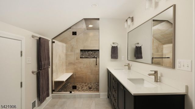 401 Poe Ave, Westfield Town, NJ 07090