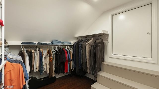 401 Poe Ave, Westfield Town, NJ 07090