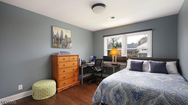 401 Poe Ave, Westfield Town, NJ 07090